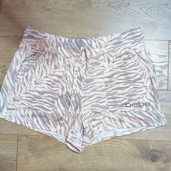 BEBE Knit Short In Bark Safari Print M - Picture 2 of 8